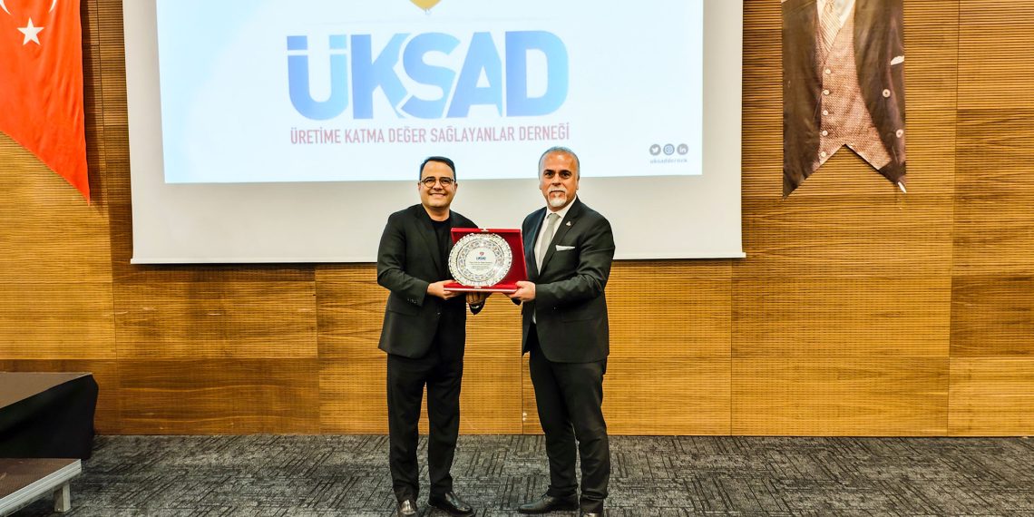 ÜKSAD Aylık Olağan Toplantımızda Sn. Prof. Dr. ÖZGÜR DEMİRTAŞ beyi misafir ettik.