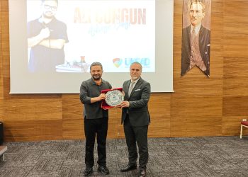 Aylık Olağan Toplantımızda Stand-up Komedyeni Sn. Av. ALİ CONGUN’u misafir ettik.