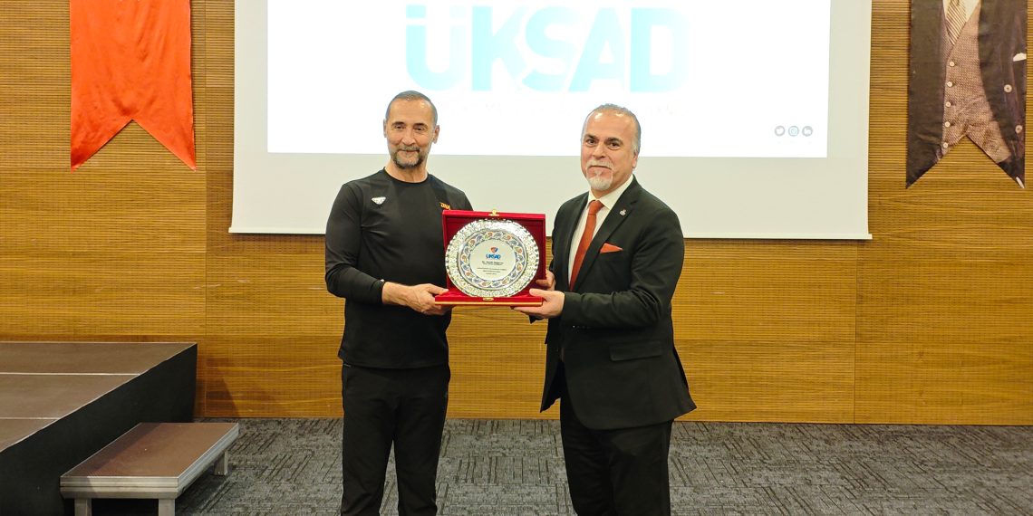 Aylık Olağan Toplantımızda Dünya Bilardo Şampiyonumuz Sn. SEMİH SAYGINER’i misafir ettik.